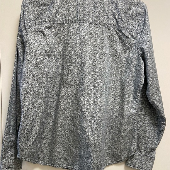 Esprit vintage button-down blouse, professional wear may be a med to large - Picture 5 of 5